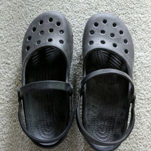Black Crocs